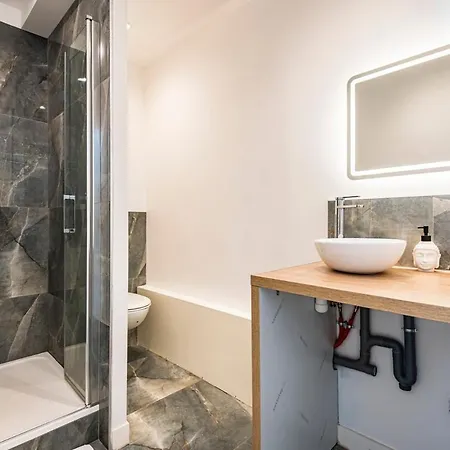 Moderne 4 Pers Apartment Reims