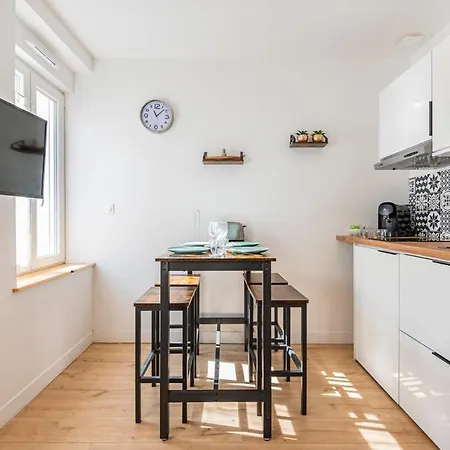 Appartement Moderne A Reims 4 Personnes, Wi-Fi, Climatisation & Confort شقة رانس